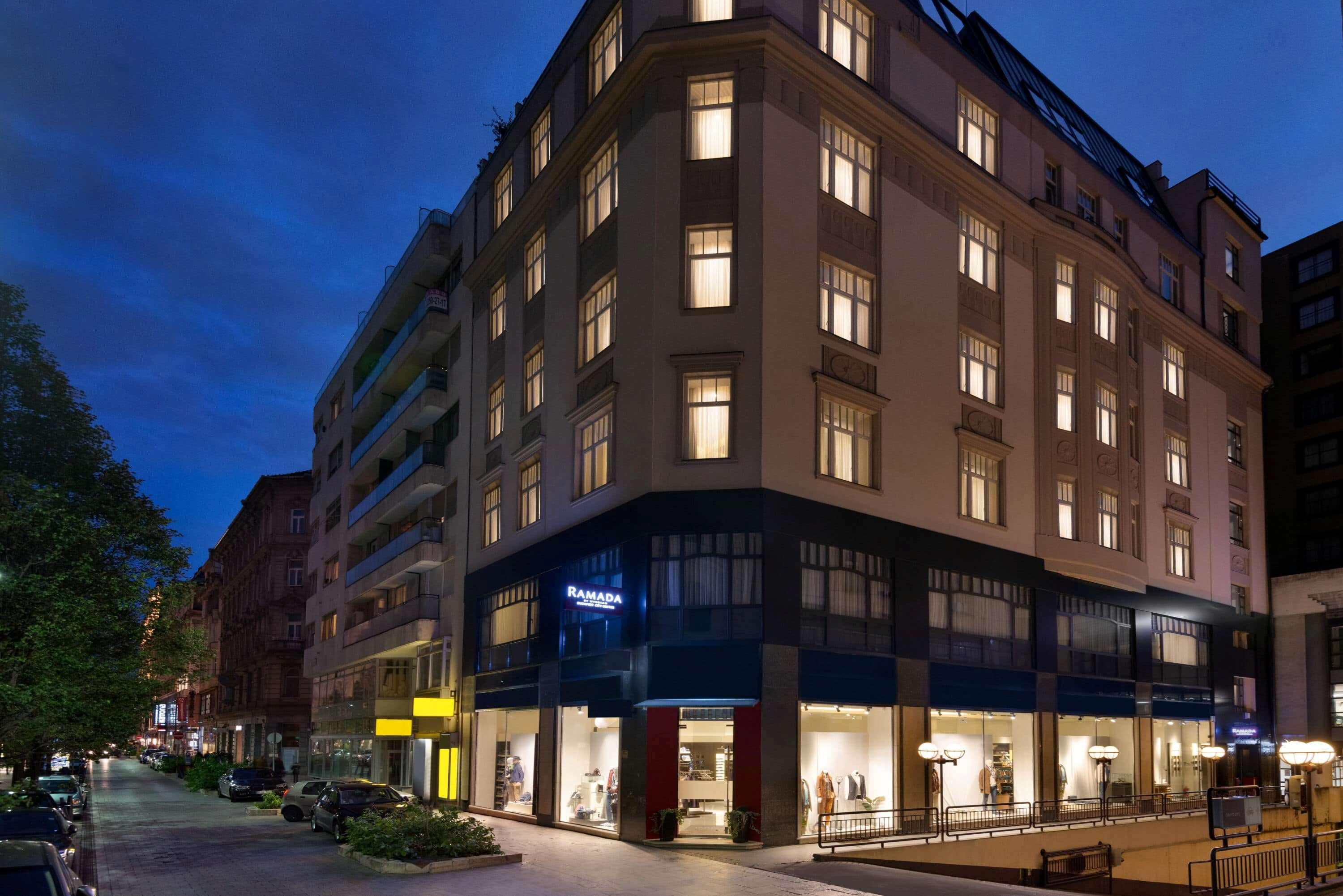 Ramada By Wyndham Budapest City Center Ngoại thất bức ảnh